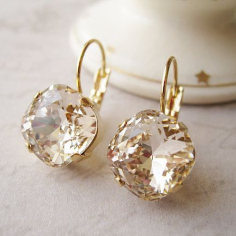 Elegant Claw-Shaped Stud Earri - Women Formal Event Wear 评论和价格